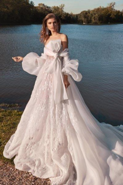 أجمل فساتين زفاف منفوشة لعروس خريف 2020