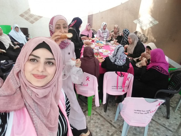 صور: الفلسطينية لمرضى السرطان تنفذ يوما ترفيهيا توعويا لسيدات من الوسطى