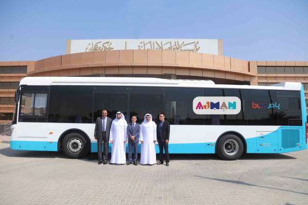 مواصلات عجمان تضيف حافلات جديدة لاسطول النقل العام