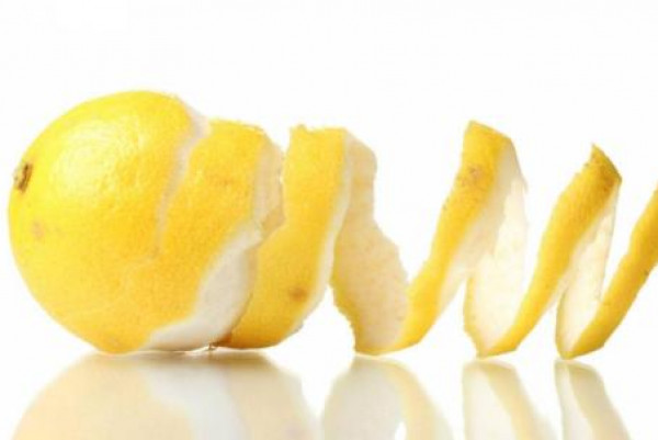 هذا ما سيحدث إذا أضفتم برش قشر الليمون إلى أطباقكم