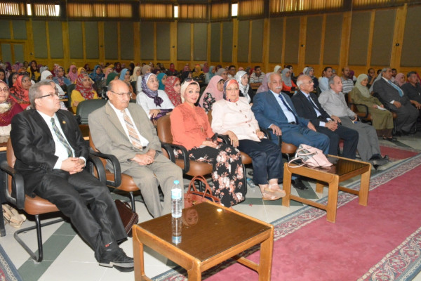 الجمال يستعرض سبل تحسين تصنيف جامعة أسيوط وتطوير الحركة العلمية والبحثية بها