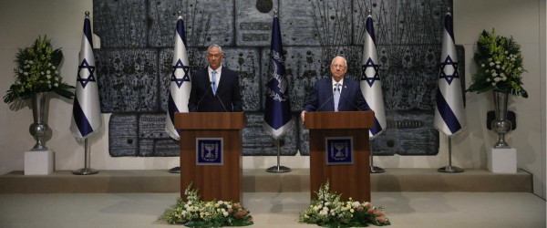 سعياً لتشكيل الحكومة الإسرائيلية.. (أزرق أبيض) يشرع في مفاوضات مع الأحزاب الأخرى