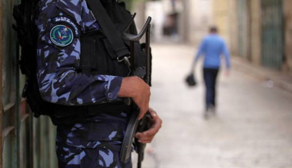 الشرطة الفلسطينية تُصدر توضيحاً بشأن وفاة مواطنة خلال القبض على نجلها بالضفة