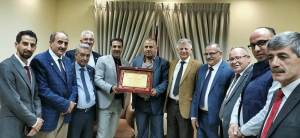 وفد من جمعية ومستشفى الهلال الأحمر بالخليل يزور هيئة الصناديق العربية