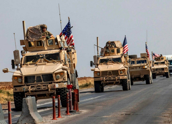 واشنطن ترسل قوات لحماية نفط سوريا.. وموسكو تتهمها بـ"اللصوصية"