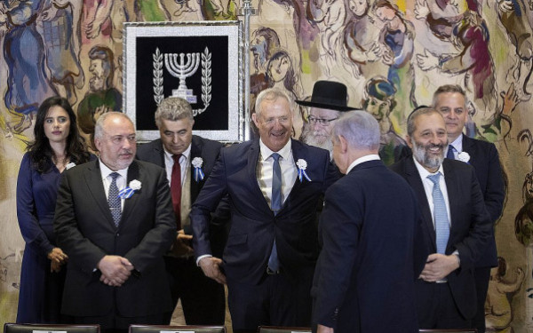 لماذا يضع نتنياهو (بلوك) على قادة اليمين الإسرائيلي؟