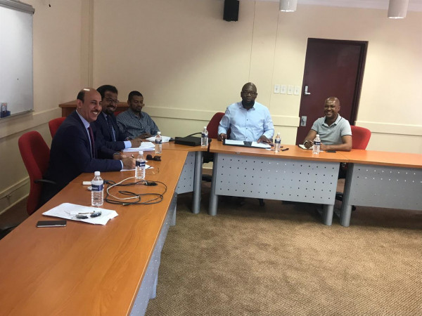 النامي يزور جامعة بريتوريا وجوهانسبيرج ويلتقي بالطلبة الدارسين
