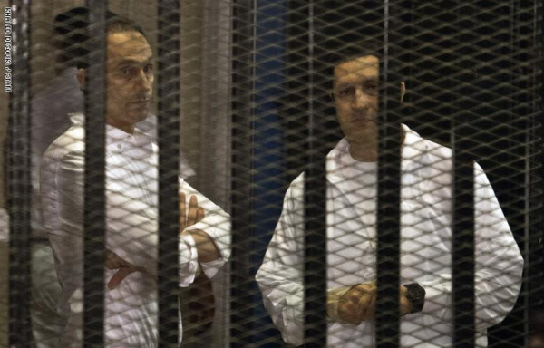 صدور قرار قضائي جديد بشأن نجلي مبارك