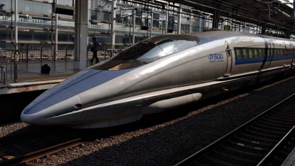 360 كيلومتر في الساعة.. طوكيو تكشف عن القطار "الطلقة" الجديد
