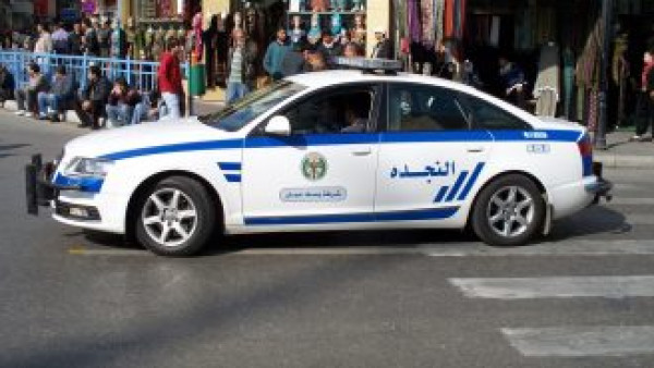 الأمن الأردني يضبط رجلًا عذب ابنته بمساعدة زوجته