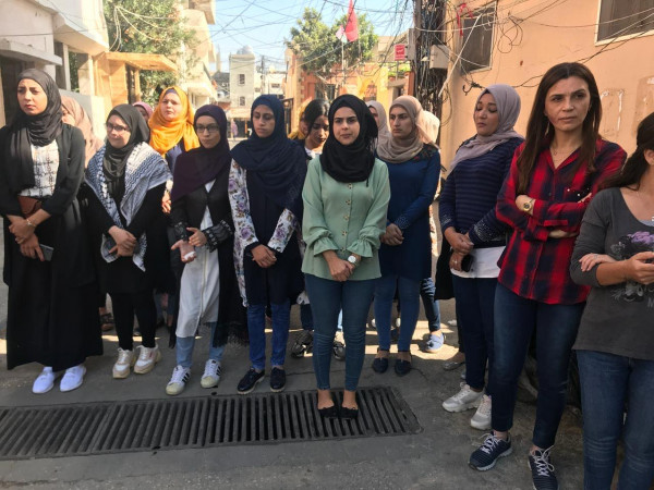 اتحاد الشباب الديمقراطي الفلسطيني ينفذ وقفة تضامنية مع الاسرى بمخيم عين الحلوة