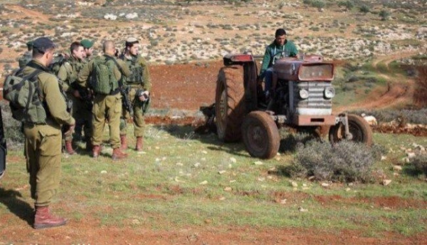 قوات الاحتلال الإسرائيلي تخرج مزارعاً من أرضه عنوة جنوب نابلس