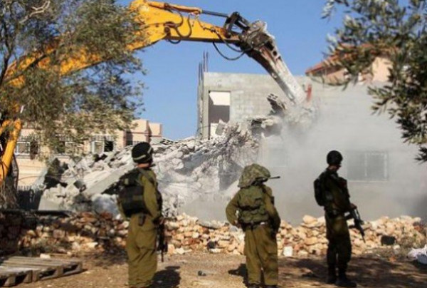 الاحتلال يهدم غرفتين سكنيتين في منطقة "المنطار" ببادية القدس