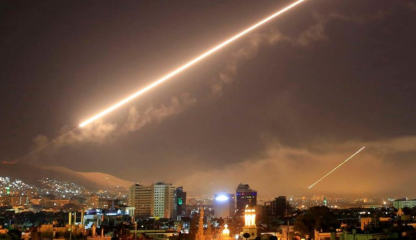 شاهد: لحظة سقوط صاروخ أُطلق من غزة على عسقلان
