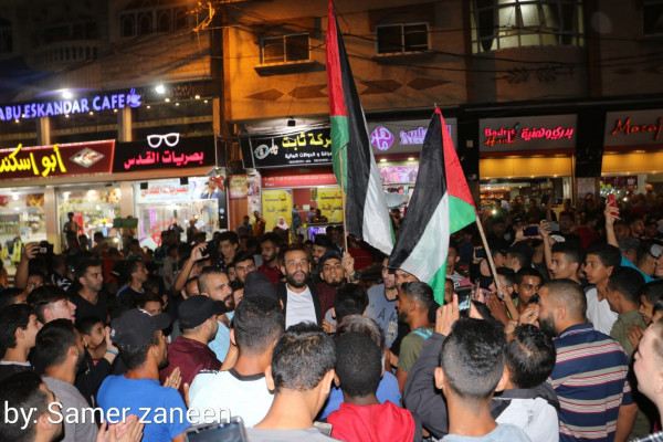 شاهد: مظاهرات شعبية عفوية للمطالبة باستئناف قصف المقاومة للاحتلال