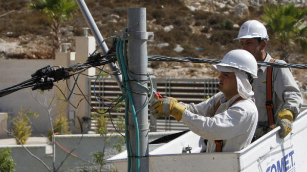 كهرباء القدس: إسرائيل تقطع الكهرباء عن محافظات الضفة لساعتين يومياً
