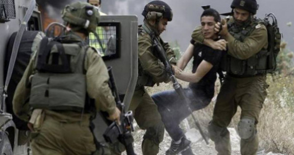 قوات الاحتلال تعتقل أربعة مواطنين بالضفة الغربية