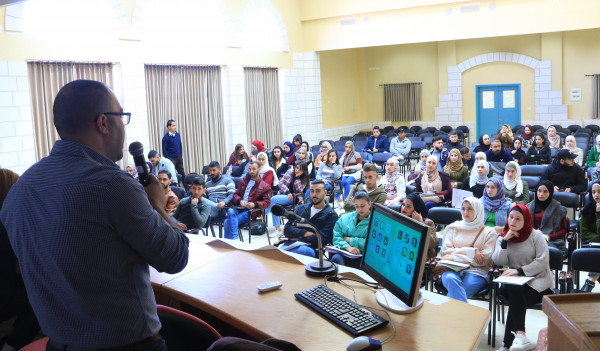 المجلس الأعلى يفتتح أول ورشة إعلامية شبابية في حرم جامعة النجاح