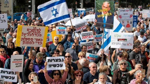 آلاف الإسرائيليين يهتفون "استقل يا نتنياهو.. إسرائيل أكثر أهمية"