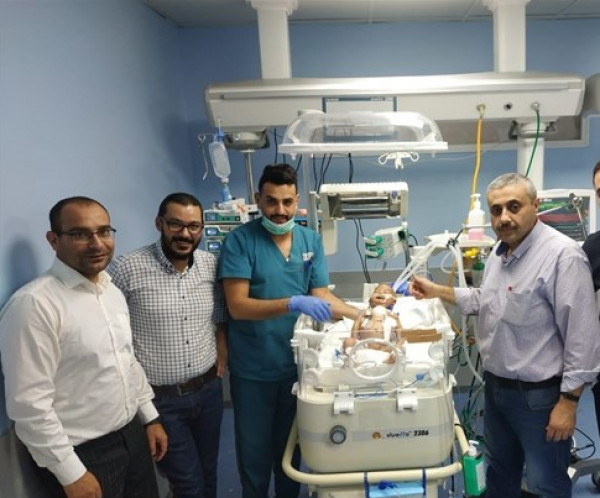 المستشفى الأهلي يبدأ بإجراء عمليات جراحة قلب الأطفال
