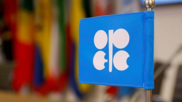 اتفاق بين أوبك وحلفائها على خفض إضافي لإنتاج النفط