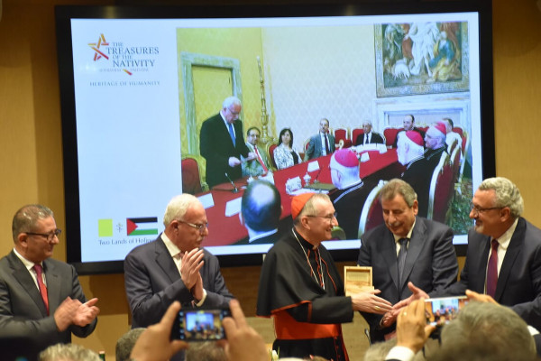 فلسطين تحتفل بترميم كنيسة المهد في متاحف الفاتيكان