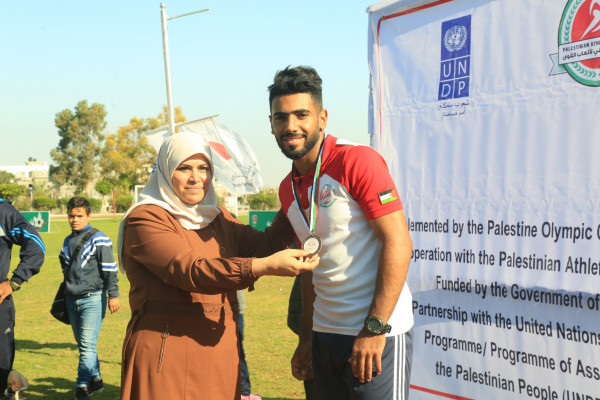 لاعبو الكلية الجامعية يحرزون مراكز متقدمة في بطولة فلسطين لألعاب القوى