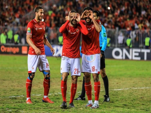مدير الكرة بالأهلي المصري يكشف حقيقة قرار الاستغناء عن صالح جمعة