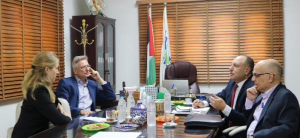 ممثل المانيا لدى السلطة يزور مركز الميزان لحقوق الإنسان بغزة