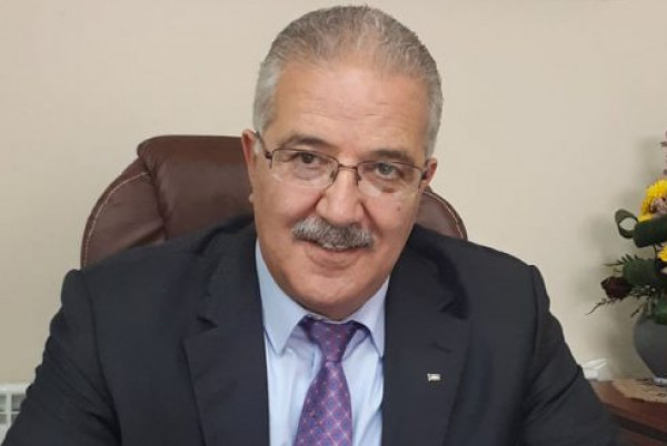 وزير النقل يؤكد تكثيف الرقابة على دوريات السلامة على الطرق