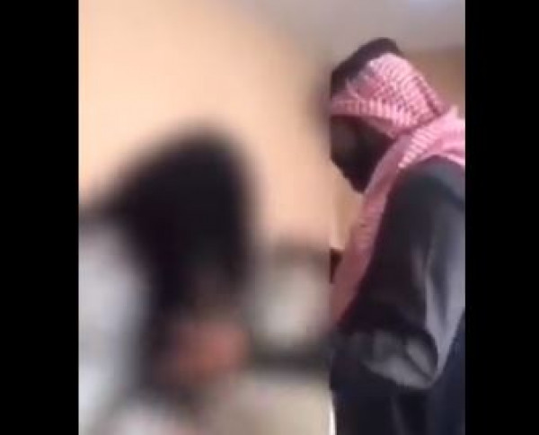 شاهد: مشهد جريء بين شاب وفتاة يثير الغضب في السعودية.. والسُلطات تتحرك