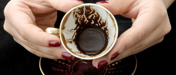 4 استخدامات غير متوقعة لبقايا البن في فنجان القهوة