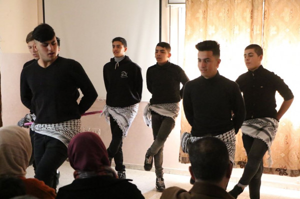 مركز بلدية الخليل المجتمعي "شارك" يختتم فعاليات 2019