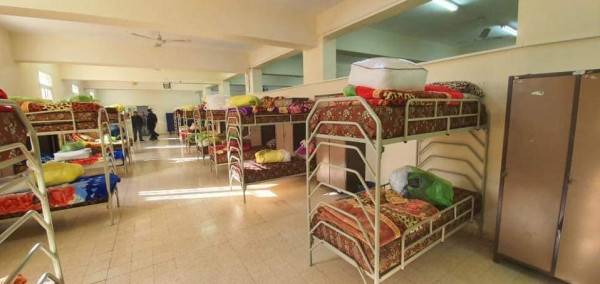 تنمية الخليل وحملة ثمرة خير ينظمان "بزار خيري"