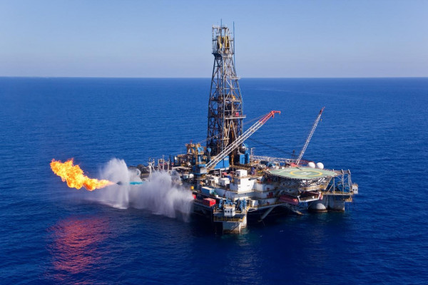 طوباسي يكشف لمسؤولين يونانيين خطورة توقيع اتفاقية تنفيذ خط الغاز مع إسرائيل