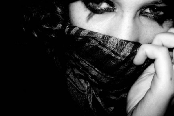فضحها عشيقها.. رسالة إباحية على (الواتساب) تقود زوجة مصرية لحبل المشنقة