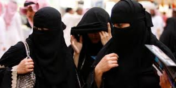 وزارة العمل السعودية تطبق قرار العمل "الليلي" و "24 ساعة"