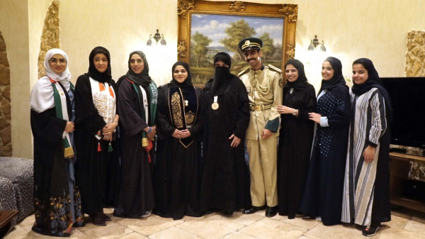 أكاديمية شرطة دبي تواصل تنفيذ مبادرة "ملامسة قلب الأم"
