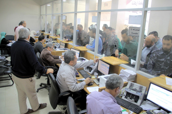 "التنمية" بغزة تُوضح حقيقة إصدار بيان بشأن "ملحق" لمنحة 100 دولار