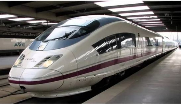 الصين تطلق أسرع قطار في العالم بدون سائق