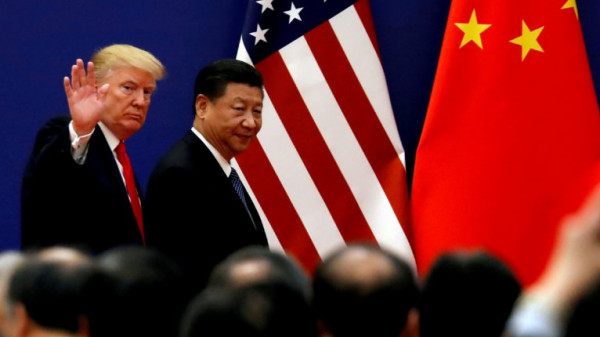 ترامب والمفاوض الصيني يوقعان اتفاقا تجاريا "تاريخياً"