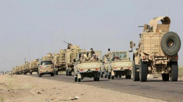 مقتل 30 جندياً يمنياً بقصف للحوثيين استهدف معسكراً تدريبياً شمال مأرب