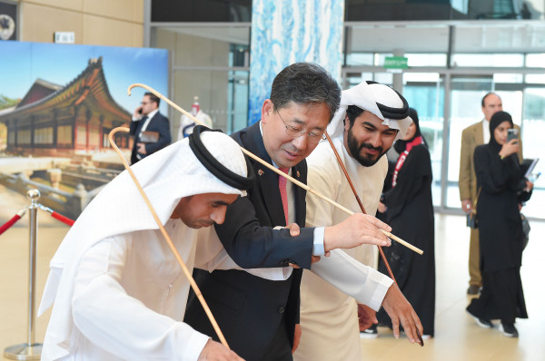 المهرجان الثقافي الإماراتي الكوري ينطلق بجامعة زايد