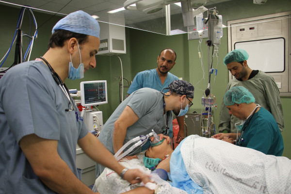 الصحة بغزة تستجلب أكثر من 100 وفد طبي خلال العام 2019