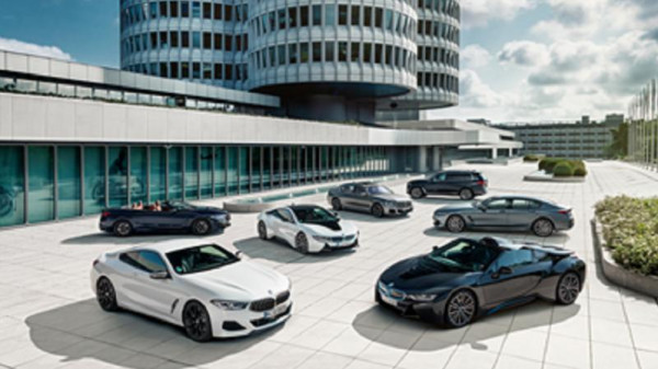علامة BMW تسلم عددًا قياسيًا من السيارات خلال 2019