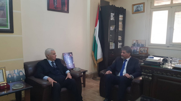 السفير عبد الهادي يستقبل رئيس مجلس الوزراء السوري السابق