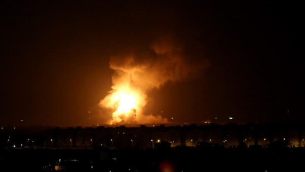 طائرات الاحتلال تقصف عدة أهداف شرقي رفح