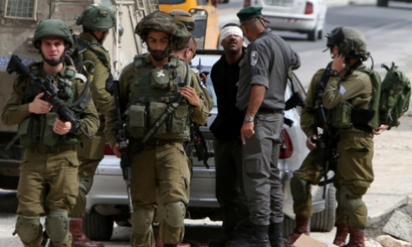 قوات الاحتلال تعتقل مواطنيْن في بيت لحم وتهدم محلاً تجارياً بالقدس