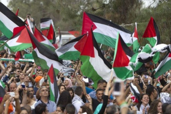 الجاليات بأوروبا: يجب أخذ العبرة من الهولوكوست بإعطاء الفلسطينيين حق تقرير مصيرهم