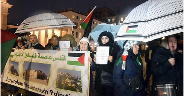 لجنة العمل الوطني الفلسطيني في برلين تنظم وقفة احتجاجية في العاصمة الالمانية